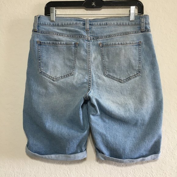 Old Navy 9" Curvy Profile Denim Jean Shorts Size 6 Mid Rise - Picture 5 of 11
